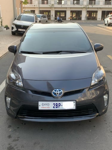 Prius 2012 ពណ៍ប្រផេះ Option 3 ពិន្ទុខ្ពស់ គុណភាពខ្ពស់