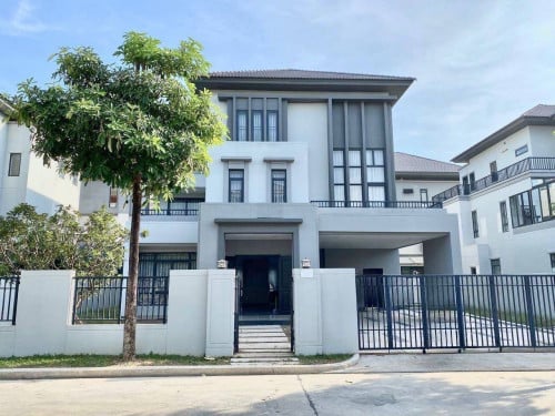 Queen Villa for Sale at Borey Chipmong 60m (Chip Mong Landmark 60M )