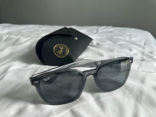 Ray-ban RB4392D sunglass