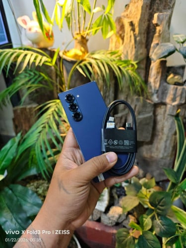 Samsung galaxy Z fold 6/ram12/256G/ក្រុមហ៊ុនសុីម2)