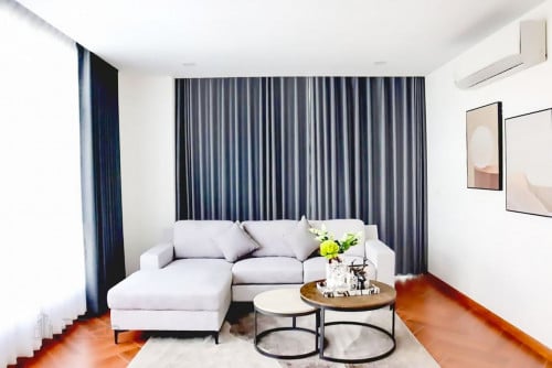 Spacious One Bedroom Service Apartment