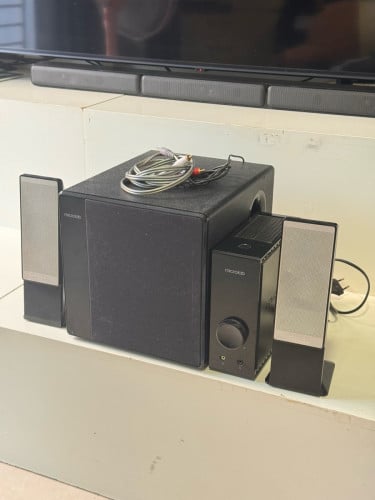 Speaker microlab