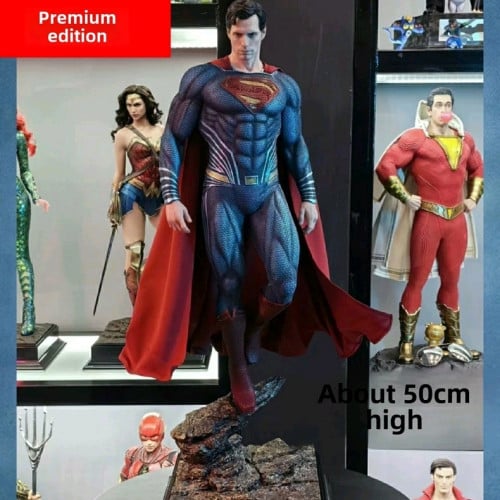 Superman Premium Edition statue Height: approx. 50 cm