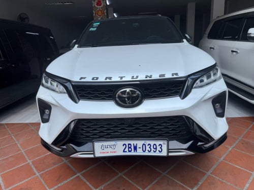 Toyota Fortuner 2023 ម្ចាស់ដើមហ្សុីនមួយជុំ 30000km