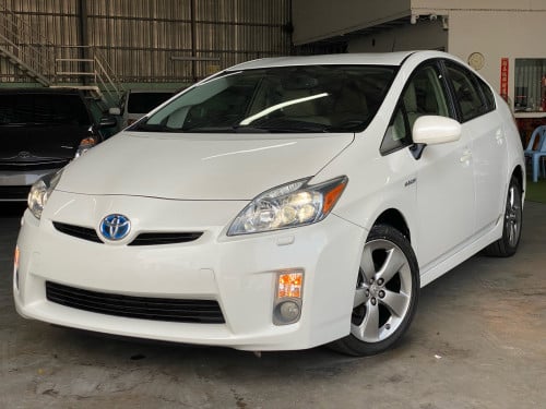 Toyota Prius 2010 option 5 ទេីបតែចូលស្តុកថ្មី តម្លៃល្អ បង់រំសល់សិក្សា១ថ្ងៃដកឡាន