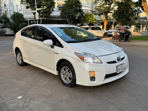 Toyota Prius 2011 Option2