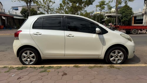 Toyota Vitz 2010