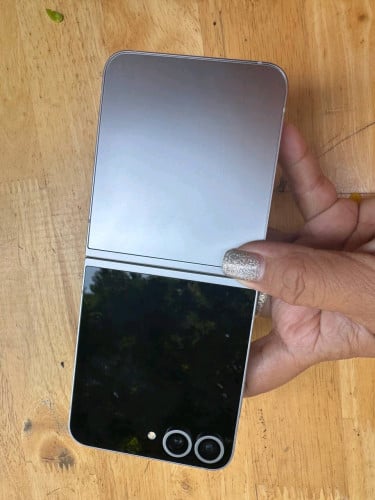 Zflip 6 12G 256G 99% 389$