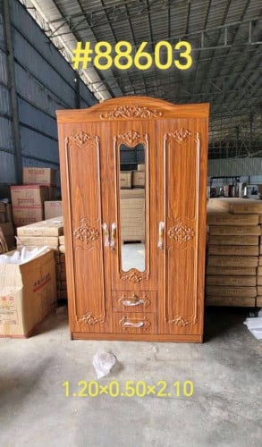 ទូអាវឈើ