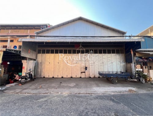 ឃ្លាំងសម្រាប់ជួលសង្កាត់អូបែកក្អម