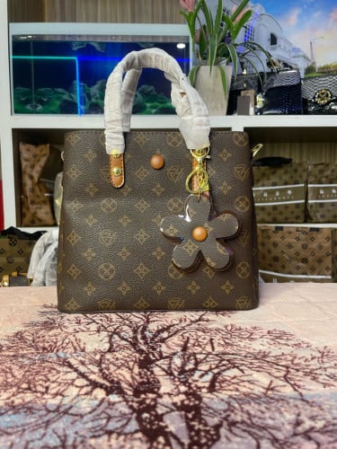 កាបូបថ្មីស្អាតៗ