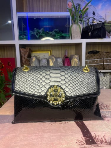 កាបូបលក់បញ្ចុះតំលៃ