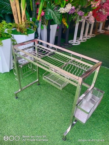 ធ្នើដាក់លើឡាប៊ូ