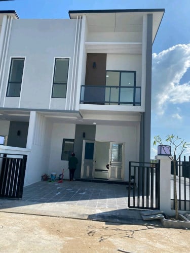 ផ្ទះលក់បន្ទាន់