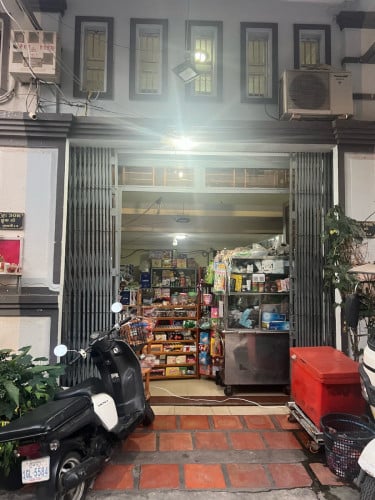 ផ្ទះលក់បន្ទាន់ក្រោមតម្លៃទីផ្សារ ជិតក្រុង