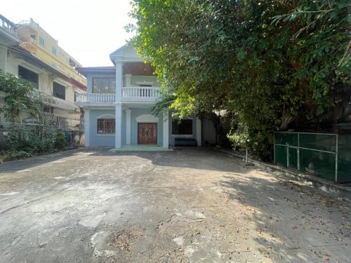 វីឡាសម្រាប់ជួល នៅខាងត្បូងផ្សារទួលទំពូង