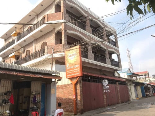 ផ្ទះល្វែងលក់បន្ទាន់ (នៅស្ទឹងមានជ័យ)