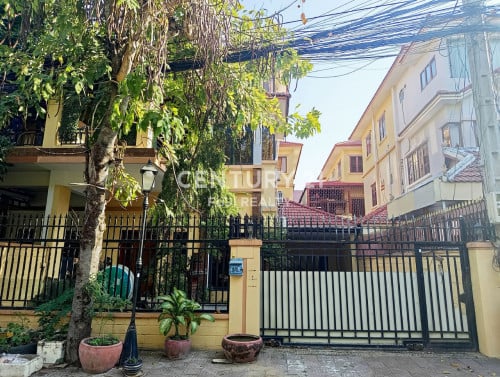 វីឡាភ្លោះ សម្រាប់លក់ បុរីសុភមង្គល ជ្រោយចង្វារ