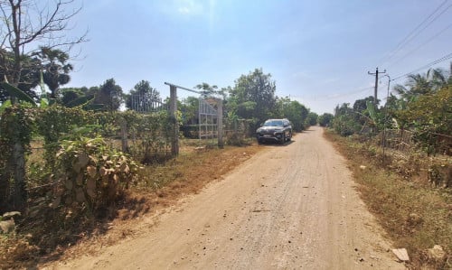 ដីលក់ ជាប់ទន្លេមេគង្គ ជាប់ថ្នល់ ជិតផ្សារ ជិតផ្លូវជាតិ