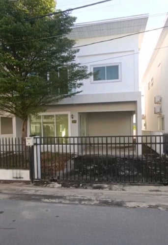 បុរីក្នុងក្រុងភ្នំពេញលក់បន្ទាន់