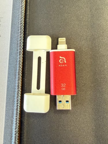 ឧបករណ៍សម្រាប់ទុកឯកសារនិងរូបថតផ្សេងៗ