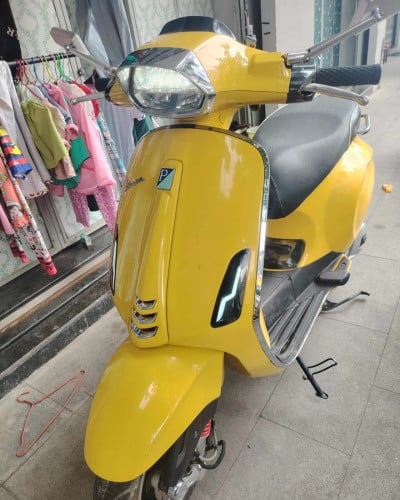 ម៉ូតូស្អាតលក់ដូរសេរី កាតគ្រី