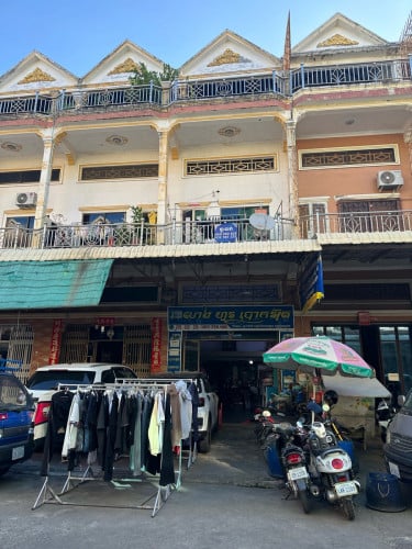 ផ្ទះល្វែងលក់បឹងសាឡាង​