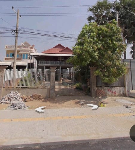 លក់ដី 12*100 មានផ្លូវមាត់ទន្លេ 1 មែត