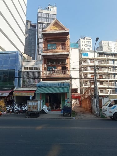 #ផ្ទះអាជីវកម្មសម្រាប់លក់ ដាក់លក់បន្ទាន់នៅលើផ្លូវ163 ( ខណ្ឌ7មករា )