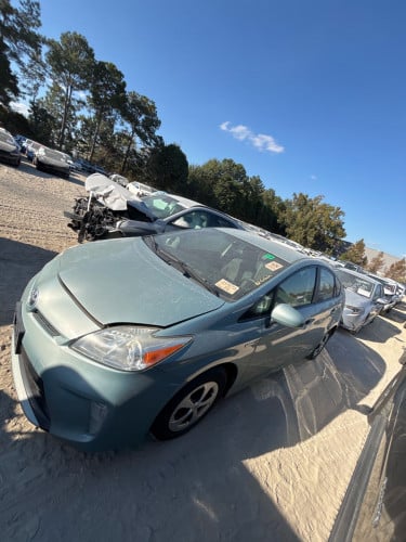 សាងឡានមុនបើកទូរ 2012 Toyota Prius Option 3 Code 548355