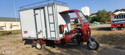 កង់បីលក់ខ្នាតធំកម្លាំង 300 cc ម្ចាស់ដើមទើបប្រើបាន8000kg