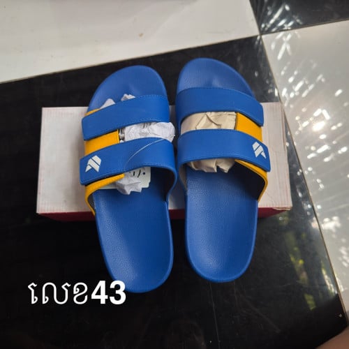 ស្បែកជើងបុរស ១គូ 5$ លក់លាងស្តុក