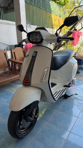 ម៉ូតូជិះខ្លួនឯងផ្ទាល់ស្អាត99%ស្រលាញ់អាចសាលសួរបាន