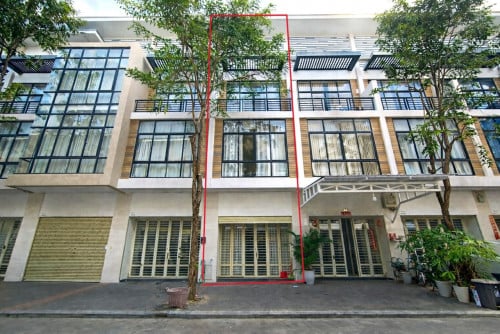 ផ្ទះអាជីកម្មB បុរីប៉េងហួតបឹងស្នោ - សម្រាប់លក់