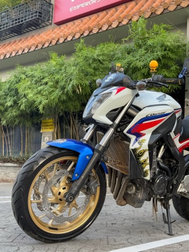 លក់ CB650F  2014 ផ្លាកលេខហើយ