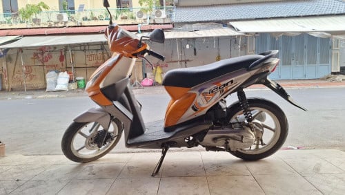 លក់ម៉ូតូ Honda Icon 2014