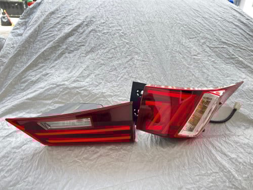 មានបងប្អូនត្រូវការអត់ ខ្ញុំនៅសល់ស្តុបក្រោយ is200t 2016 មួយឈុត