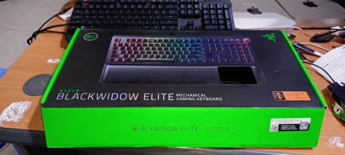 ចង់លក់ Keyboard razor Black widow Elite
