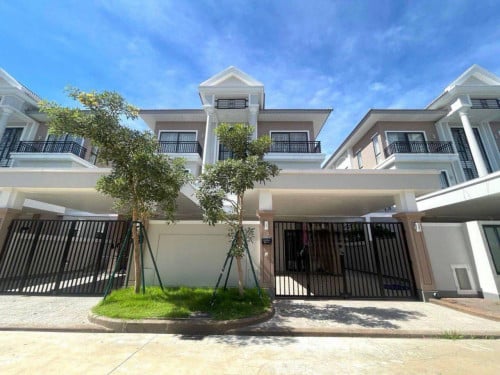 ភ្លោះ  សម្រាប់ជួល l Twin For Rent