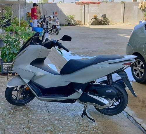 ពណ៌ស៊ីម៉ង់ត៍ (ប្រផេះ) PCX 025 ជប៉ុនសុទ្ធ 125cc ឈ្មោះខ្ញុំផ្ទាល់