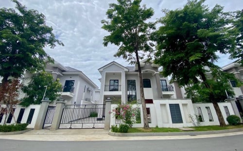 独栋别墅房子出租 ( Queen For Rent ) 在 Borey Phnom Penh Park, 金边 ，柬埔寨。