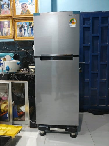 ទូទឹកកក samsung rt 20 ថែមជើងល្អមួយឈុត