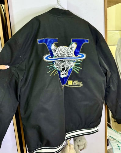 លក់ឡៃឡុងអាវបុរសក្រៅសាច់អាវស្អាតទិញខុសsize លក់ខាត់