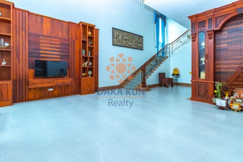 ផ្ទះវីឡាលក់ក្រុងសៀមរាប, ស្វាយដង្គំ/Villa for Sala in Siem Reap City, Svay Dangkum