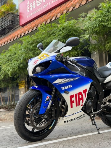 ចង់លក់Yamaha R1 ក្រដាសពន្ធ 2014លក់