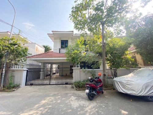 04 Bedrooms Villa for Rent in Borey Attwood, Teuk Thla