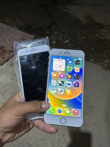 8plus ស្អាត់ ប្រើម៉ាអ៉េម 256g លក់ប្រញាប់លុយ