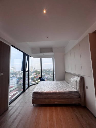 Brand New Studio Executive CONDO