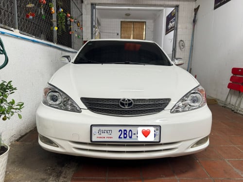 Camry xle ក្នុងលឿង