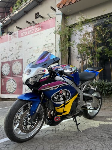 CBR  1000RR  ផ្លាកលេខហើយលក់